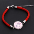 Bracciale intrecciato rosso regolabile con ciondolo a cabochon in vetro a forma di unicorno - Stile 3 (BOB319)