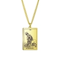 Detail der goldenen Tarot-Halskette mit der Kraft-Karte und Lövengravur - Gold-Kraft