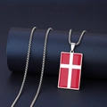 Edelstahlhalskette mit rechteckigem Dänemark-Flaggenanhänger und glänzendem Finish - Dänemark Wikingerschiff