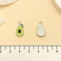 Lindos colgantes de aguacate en esmalte verde para joyería DIY con aros metálicos - Diseño de Aguacate Verde (21873)