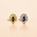 Dettaglio di piercing al naso a cuore stile boho con zircone nero in oro e argento lucido - Stile Marquise Cavo (5#) / Oro