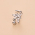 Détail du piercing de nez en L avec pétales en zircone et goutte de cristal suspendue - 8# Ton Argent