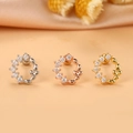 Dettaglio di orecchini a fiore in argento, oro e oro rosa con cristalli brillanti - Stile Ghirlanda(6#)