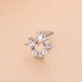 Détail du piercing de nez en L avec étoile argentée, perles et zircons cubiques - 9# Style Étoile à Cinq Branches et Perle Artificielle / Argent