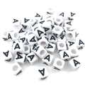 Cuentas de cubo de acrílico blanco de 6x6mm con letra A negra para joyería de bricolaje - Cuenta de Letra Cuadrada Blanca A