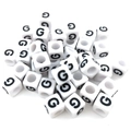 Cuentas de cubo de acrílico blanco de 6mm con letra G para joyería DIY y manualidades - Cuenta de Letra Cuadrada Blanca G
