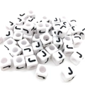 Cuenta de cubo de acrílico blanco 6x6mm con letra J negra para joyas DIY - Cuenta de Letra Cuadrada Blanca J
