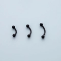 3er-Set mattschwarze Curved Barbell Augenbrauenpiercings und Knorpel-Piercingringe - 6mm / Schwarz