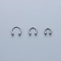 Drei Größen von Edelstahl Circular Barbells mit glattpoliertem Finish und runden Kugeln - US 6 / Silber