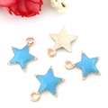 Colgantes de estrella en esmalte azul cielo con borde de cuentas doradas para joyas DIY - Estilo Estrella Azul Lago (13550)