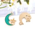 Colgante de estrella y luna en aleación dorada con esmalte turquesa y anilla superior - Estilo Estrella Luna Verde (13540)