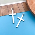 Set of two classic silver cross charms in vintage style for DIY jewelry making and crafts - Antique Silver Cross (7916)