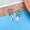 Paire de pendentifs ciseaux en alliage argenté vintage pour la création de bijoux - Ciseaux en Argent Antique (11217)