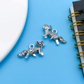 DIY silver alloy fox charms with textured details for earrings and necklaces making - Antique Silver Fox 13x24mm (11295)