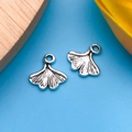 Pendentifs en forme de feuille de ginkgo en alliage argenté pour bijoux DIY lot de 2 - 13x13mm / Antique Silver Ginkgo Leaf