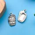 Pendentif tonneau de vin argenté rétro pour bijoux DIY avec gravure de raisin - 11x19mm / Tonneau de Vin Argent Antique