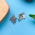 Pampilles vintage en argent vieilli en forme de raisin pour bijoux DIY - 12x18mm / Raisins Argent Antique