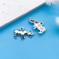 Coppia di ciondoli a forma di rinoceronte in argento antico con trama realistica - Stile Rinoceronte in Argento Antico (11209)