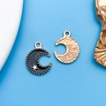 Set de colgantes de luna en esmalte negro y acabado dorado para joyería artesanal - Luna Esmaltada (11904)