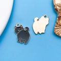 Dijes de gato en esmalte negro con reverso dorado para creación de joyas y accesorios DIY - Gato Lindo (17517)