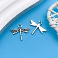 Coppia di ciondoli a forma di libellula in argento antico per creazione gioielli fai da te - Libellula Argento Antico (7211)