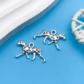 Ciondoli a forma di cane dalmata in lega d'argento con macchie nere per gioielli - Cane Maculato Argento Antico (9808)