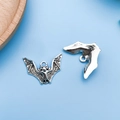Antique silver bat charms for DIY jewelry making, spooky vintage pendant accessories - Ancient Silver Tone Style (4081)