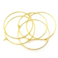 Detalle de cinco componentes de pendientes de aro dorados para bricolaje - Dorado