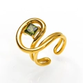 Makroaufnahme: 18k vergoldeter offener Ring mit grünem Zirkon und spiralförmigen Linien - Einstellbar Offen / Gold Olivgrün Zirkonia