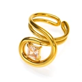 Detailaufnahme des goldenen Spiralrings mit quadratischem Zirkon und 18k Goldauflage - Einstellbar Offen / Gold Weißer Zirkonia