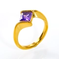 Detailed macro view of a 18K gold ring featuring a square-cut purple zirconia stone - US 6 / Gold Purple