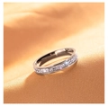 Anillo de eternidad elegante de acero de titanio plateado con circonitas cuadradas - Blanco Plateado 16 (49-51mm)