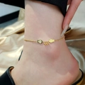 Bracelet de cheville élégant en acier titane doré avec pendentifs double poisson sur satin - Bracelet de Cheville Double Poisson (6613)