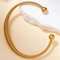 Minimalistisches, 18 Karat vergoldetes, flexibles Federhalsband mit Kugelenden - Weißes Rauschen #4 / Gold
