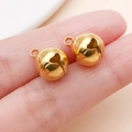 Goldene runde Glockenanhänger mit Herzausschnitt für DIY-Schmuck und Bastelarbeiten - 10mm / Gold