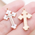 Ciondolo a croce in lega di zinco con smalto bianco e placcatura dorata per creazione gioielli - Croce in Smalto Bianco con Bordo Dorato (9948) / 14x25mm