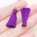 Mini pompons en soie violette avec anneaux dorés pour bijoux et projets créatifs - Violet