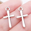 Set di 2 ciondoli a croce in lega di zinco per gioielli fai da te e braccialetti - Croce Argento Antico (22334) / 22x11mm