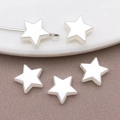 Perline a stella in argento opaco per gioielli con foro centrale per infilatura - Stella a Cinque Punte Diretta a Doppia Faccia (25802) / 1 Pezzo/Confezione (9x10mm) / Bianco Sporco