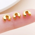 Golden C-shaped brass crescent beads cover clasp held on finger for DIY jewelry making - Gold - Large