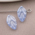 Perla in vetro satinato blu chiaro a forma di foglia per la creazione di gioielli fai da te - Blu Trasparente
