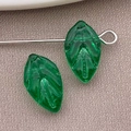 Perla foglia in vetro verde smeraldo con venature dorate per creazione gioielli - Verde Scuro Trasparente