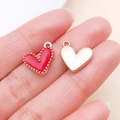 Colgantes de corazón en esmalte rojo y oro pulido para collares y pulseras DIY - Forma de Corazón Rojo (14979)