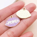 Colgante de esmalte morado con forma de labios y patrón XOXO para crear joyas DIY - Labios XOXO Púrpura (27193)
