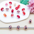 Rode en roze kralen met groot gat en hart- en bloemmotieven voor armbanden - Rode Hart Stijl (11515)