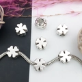 Perles trèfle à quatre feuilles en alliage argenté pour bijoux DIY effet vintage - Style Trèfle Creux (15671)