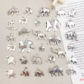 Set misto di ciondoli a forma di elefante in argento antico per creazione di gioielli - Assortimento di Elefanti Argento Antico (SN36)