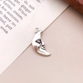 Antik-silberner Mondgesicht-Anhänger mit Vintage-Buchhintergrund für DIY-Schmuck - Antiksilber Mond (10933) / 6x17mm