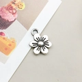 Antique silver flower alloy pendant with six petals for DIY jewelry making - Antique Silver Six-Petal Small Flower (15718)