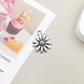 Vintage silver daisy flower alloy charm pendant for DIY jewelry making accessories - Antique Silver Daisy (15720)